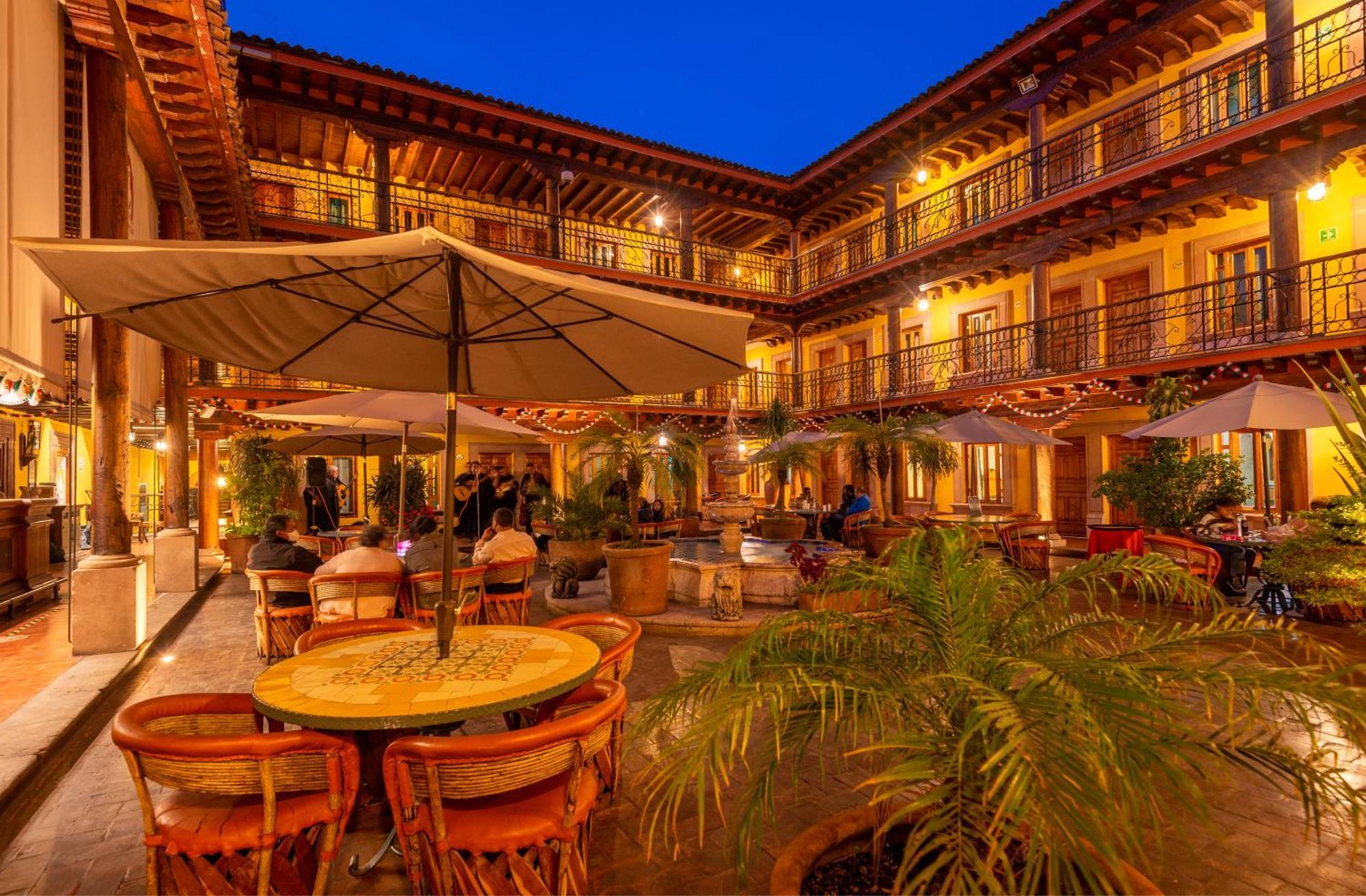 Hotel La Parroquia Pátzcuaro Buitenkant foto