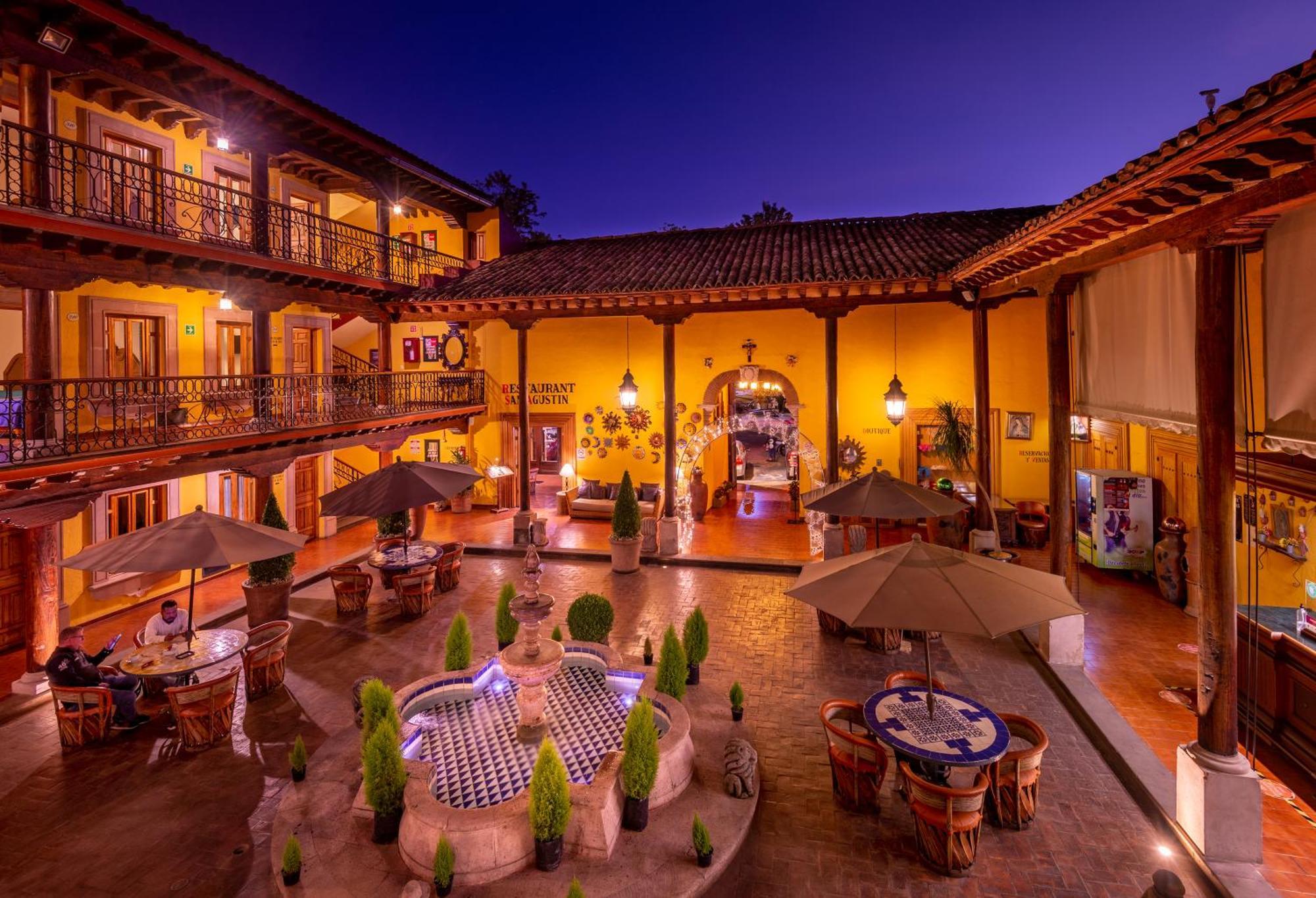 Hotel La Parroquia Pátzcuaro Buitenkant foto
